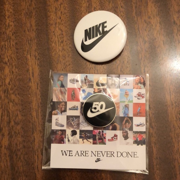 NWT Nike Collectable Pin Set - Picture 12 of 12